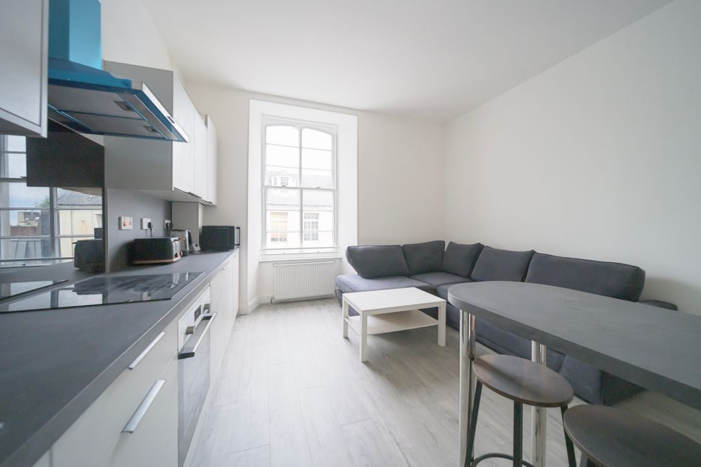 Additional image 2 of 3 bed flat to rentMurray Place Second Floor, Stirling FK8