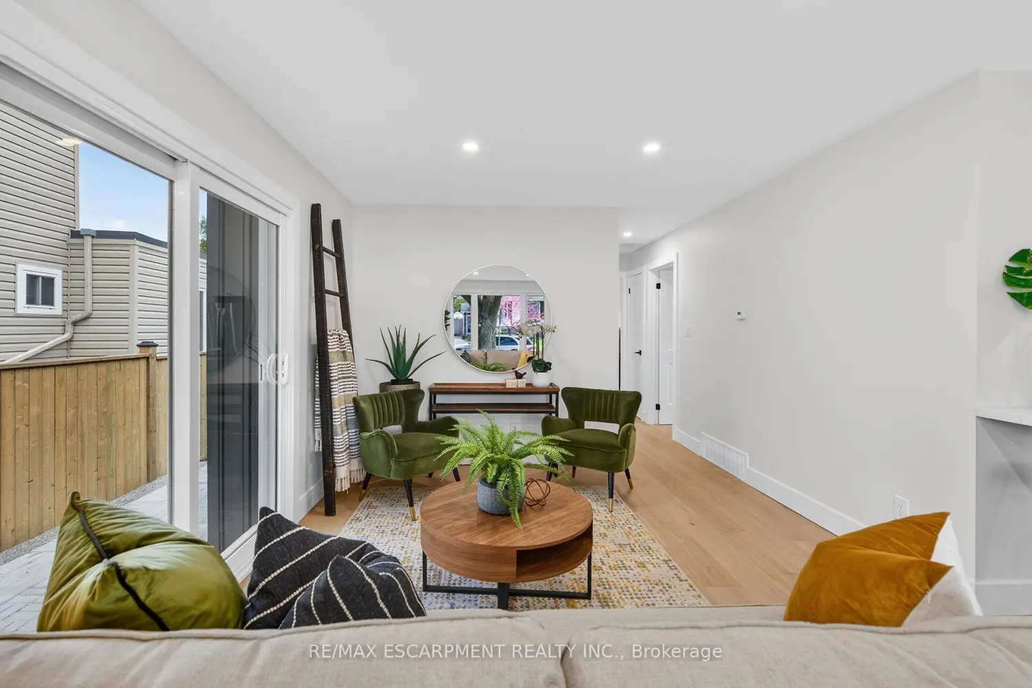 Additional image 4 of 257 Queen Victoria Drive
