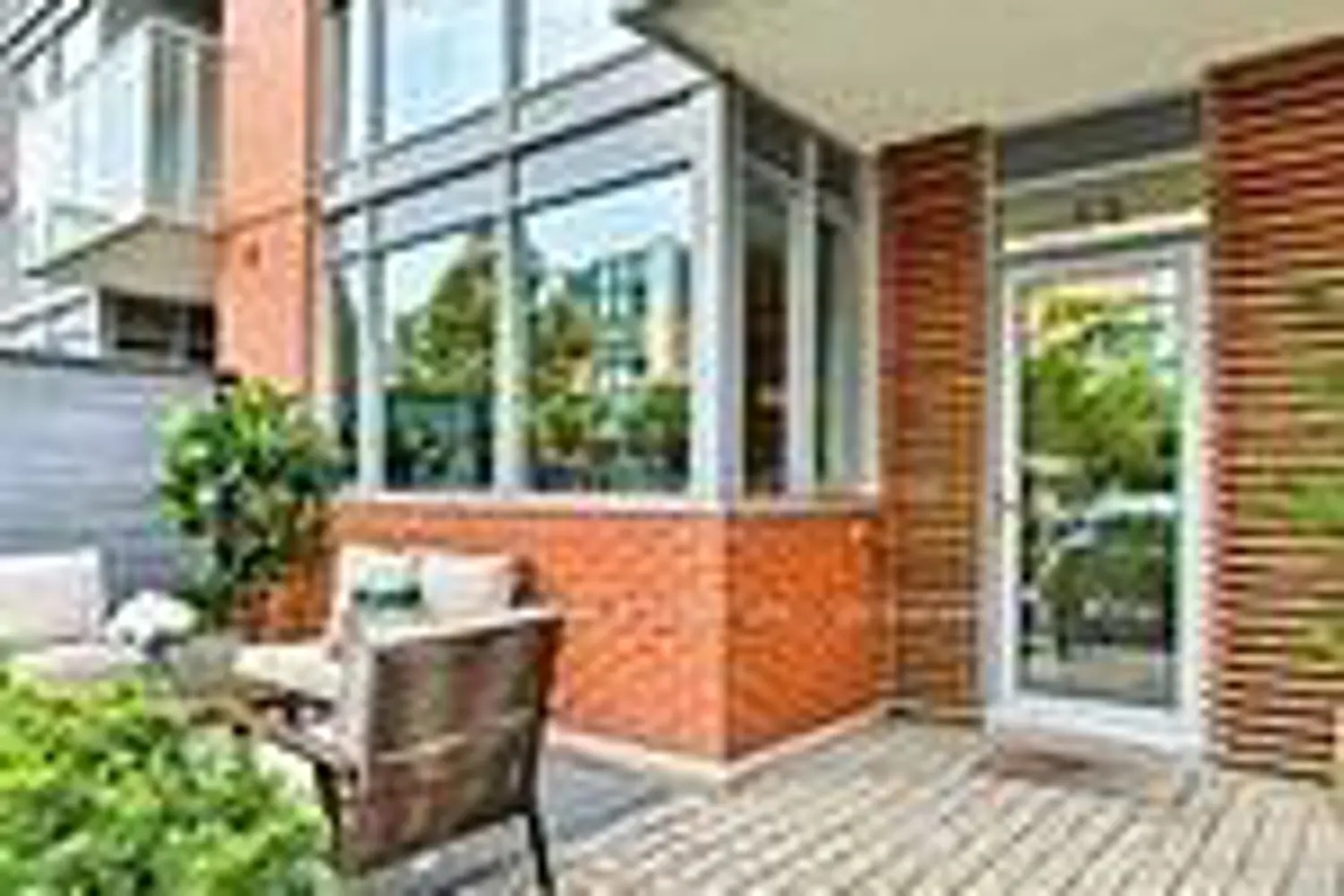 1 Cole Street 104 photo 3