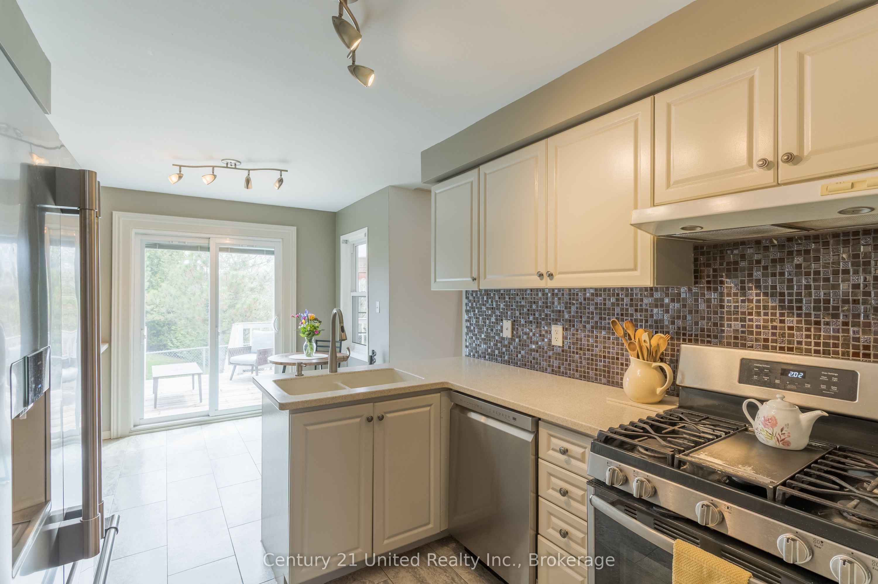 Additional image 3 of 9 Brookside Street, Cavan Monaghan, ON, L0A 1G0