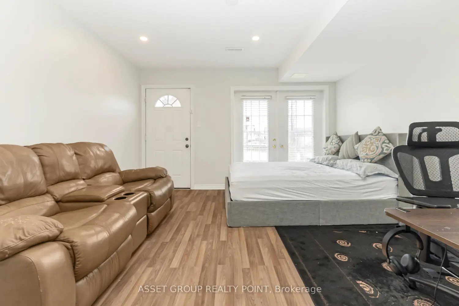 Additional image 4 of 1751 Lampman Avenue 33