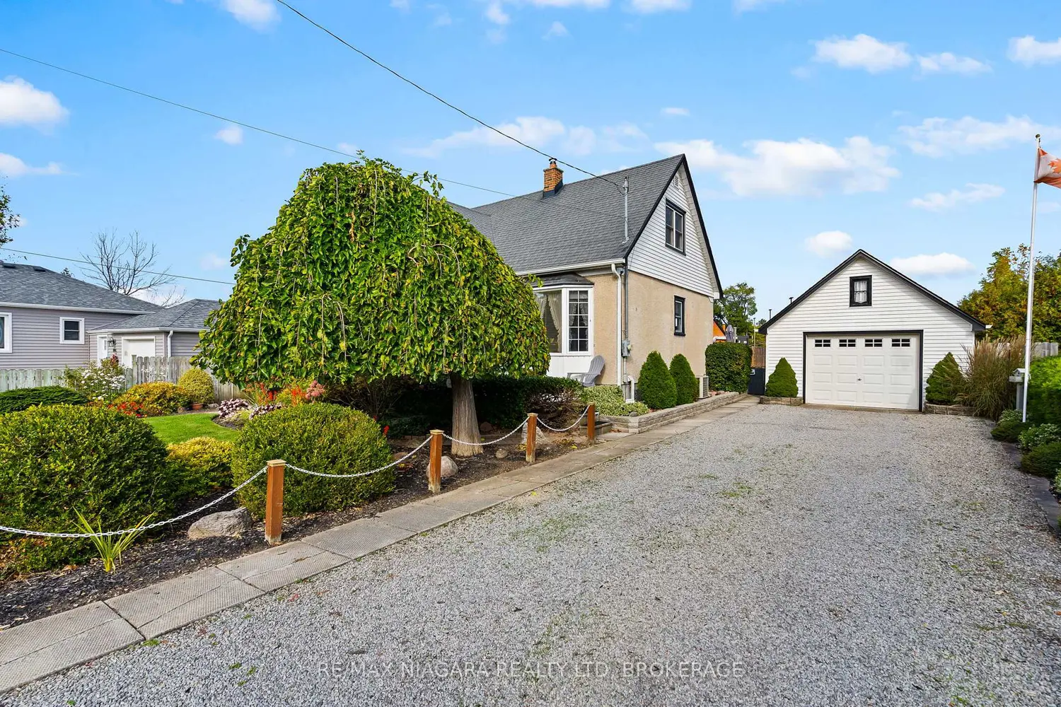 8 Lorraine Street photo 2