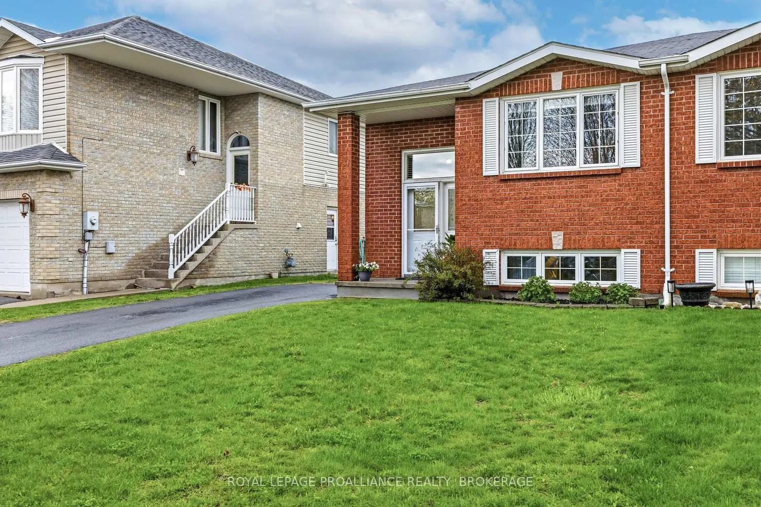 Additional image 2 of 1044 Waterbury Crescent