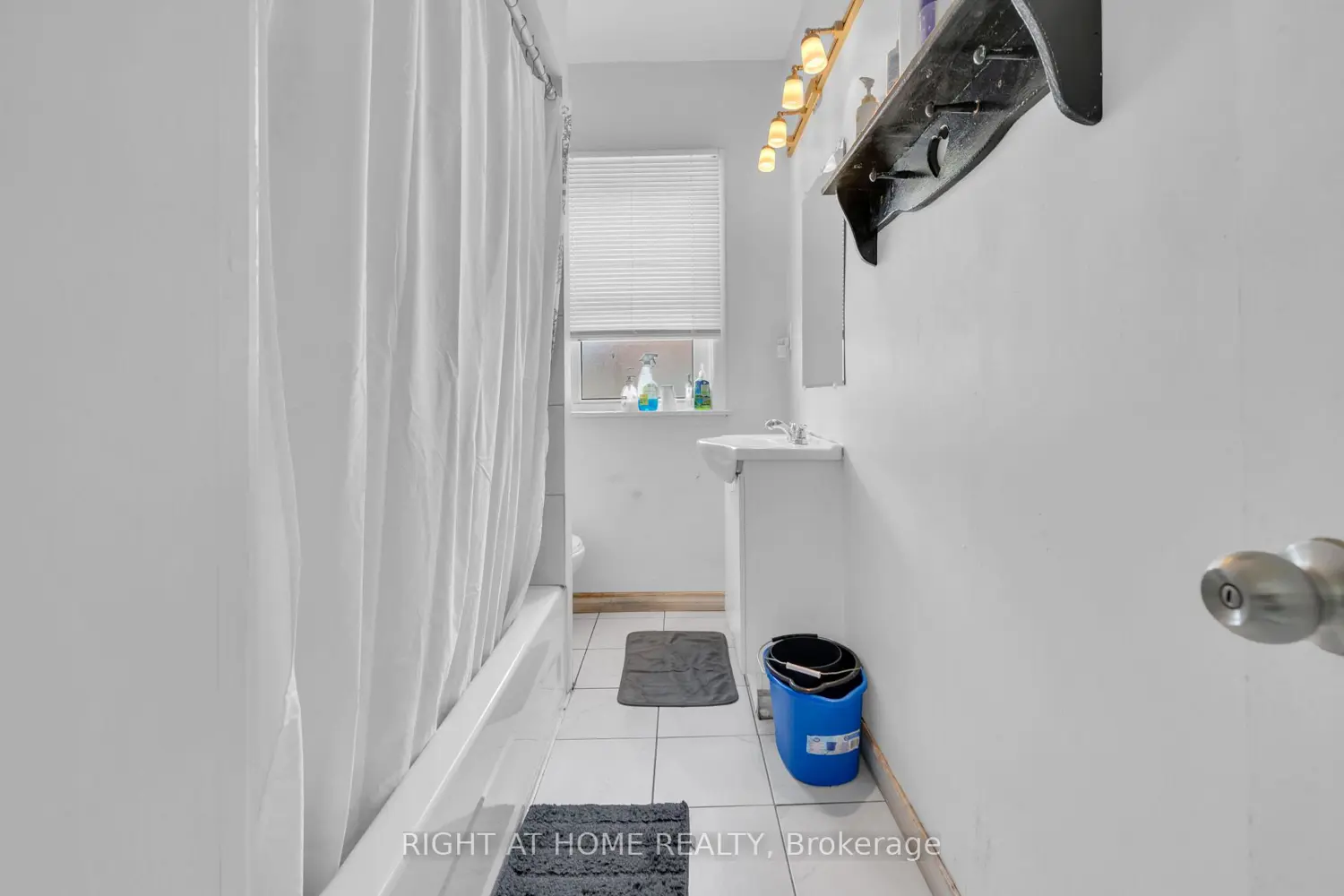 Additional image 7 of 3497 Peter Street