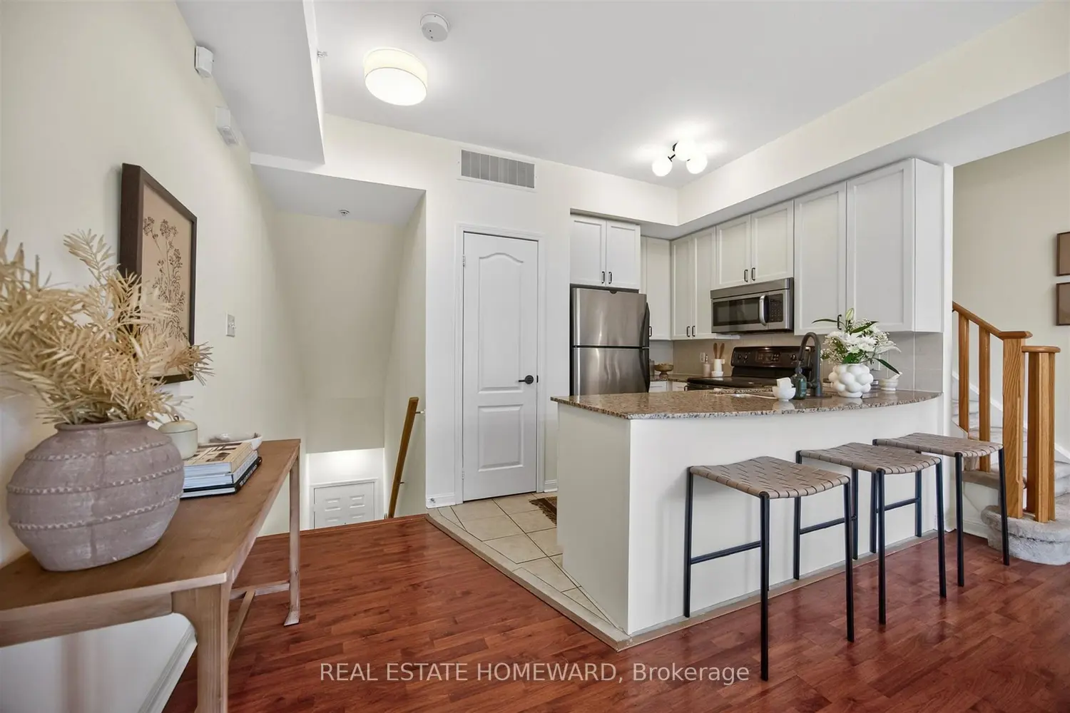 Additional image 3 of 88 Carr Street 32