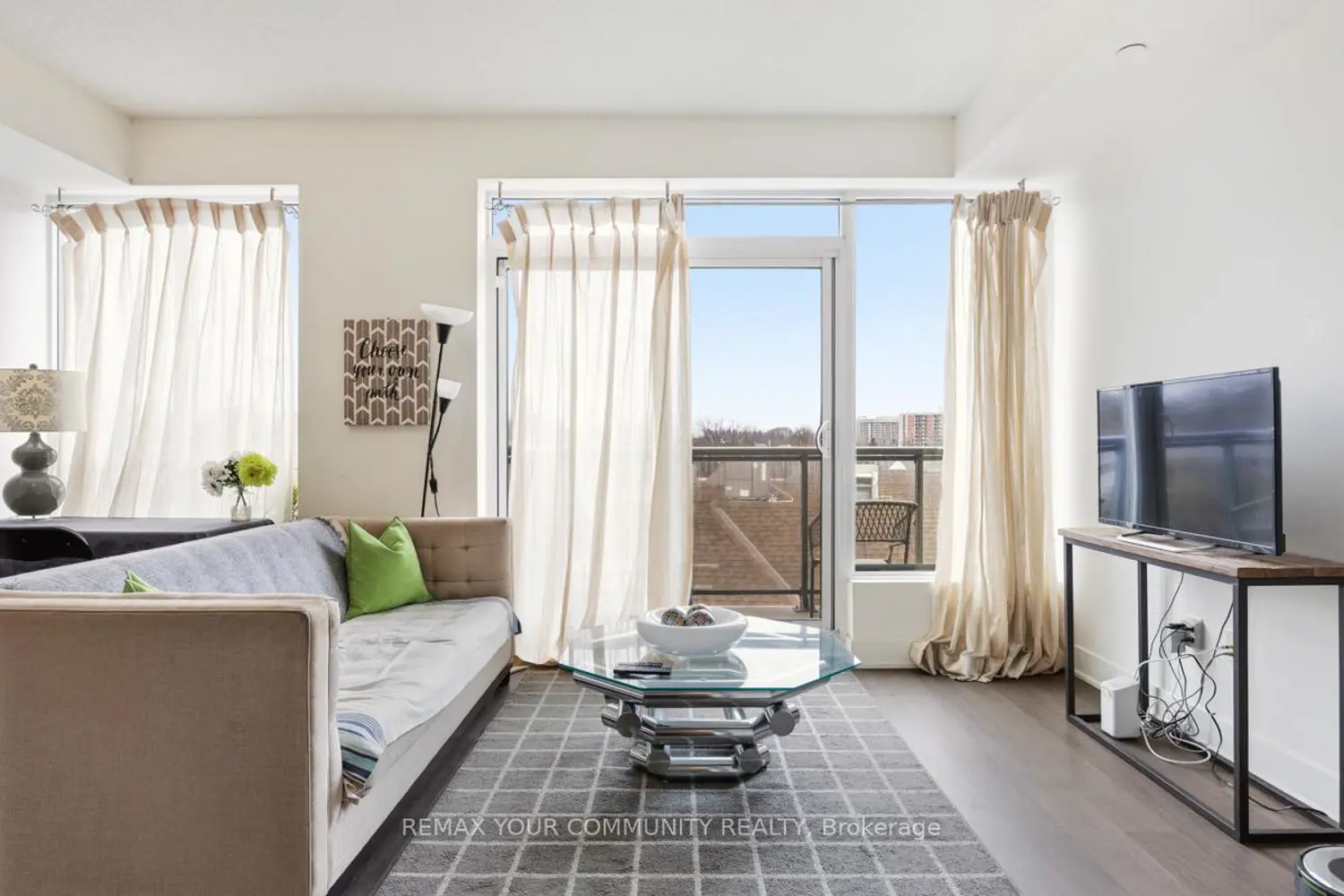 Additional image 8 of 7608 Yonge Street 518