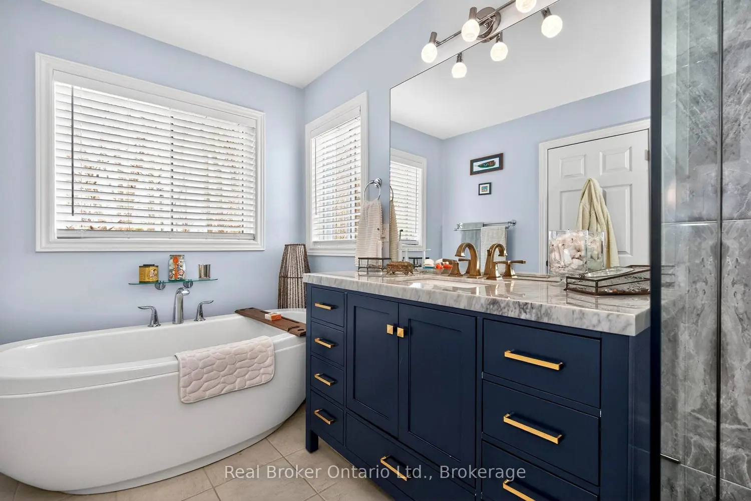 Additional image 9 of 984 Cook Drive