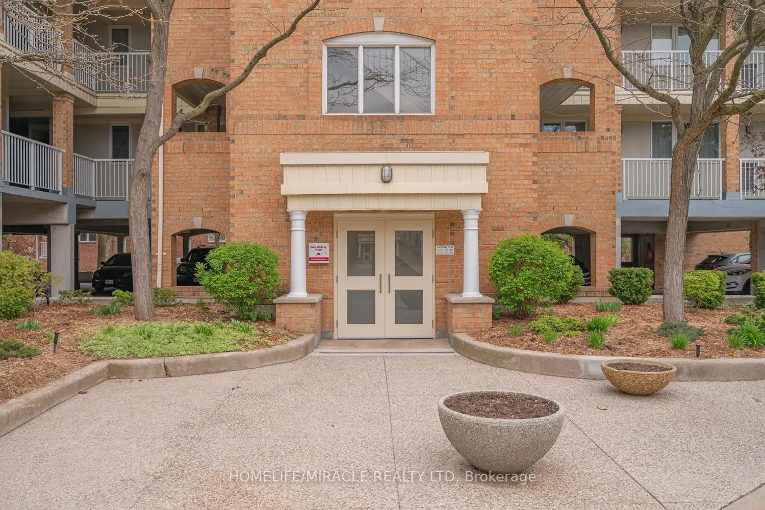 111 Bristol Road 116 photo 3