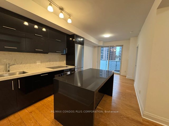 Additional image 4 of 409-1080 Bay Street, Toronto, ON, M5S 0A5