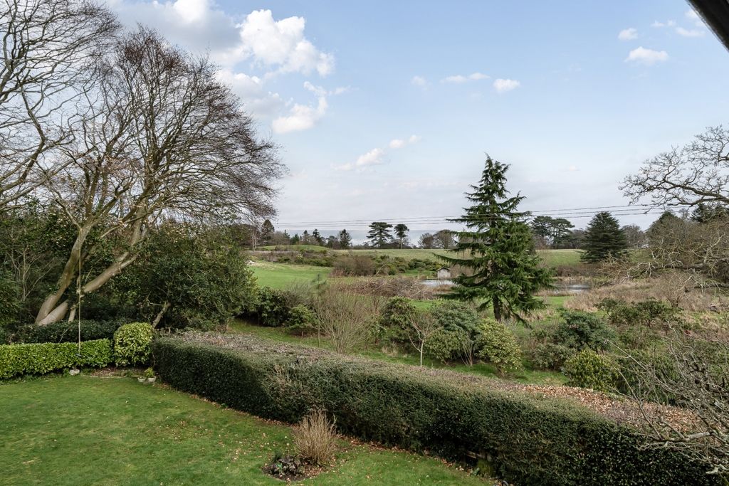 Additional image 14 of 4 bed detached house to rentMill Close, Lower Beeding, Horsham RH13