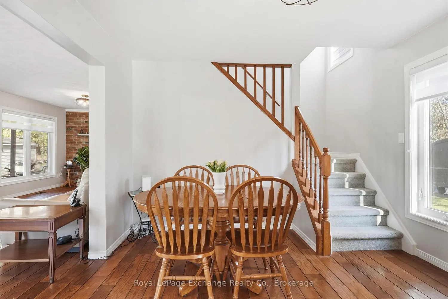 924 Tanglewood Drive photo 4