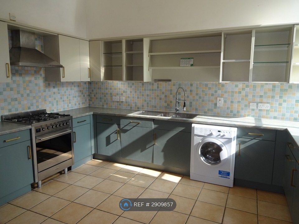 Additional image 5 of 5 bed semi-detached house to rentConstitution Court, Dundee DD3