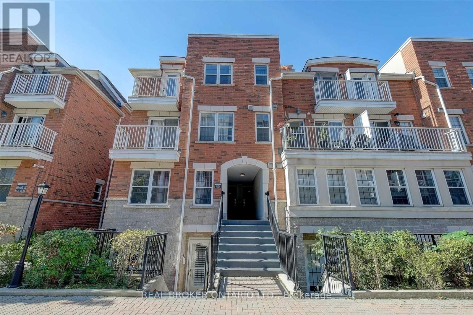 26-37 Four Winds Drive, Toronto, ON, M3J 1K7
