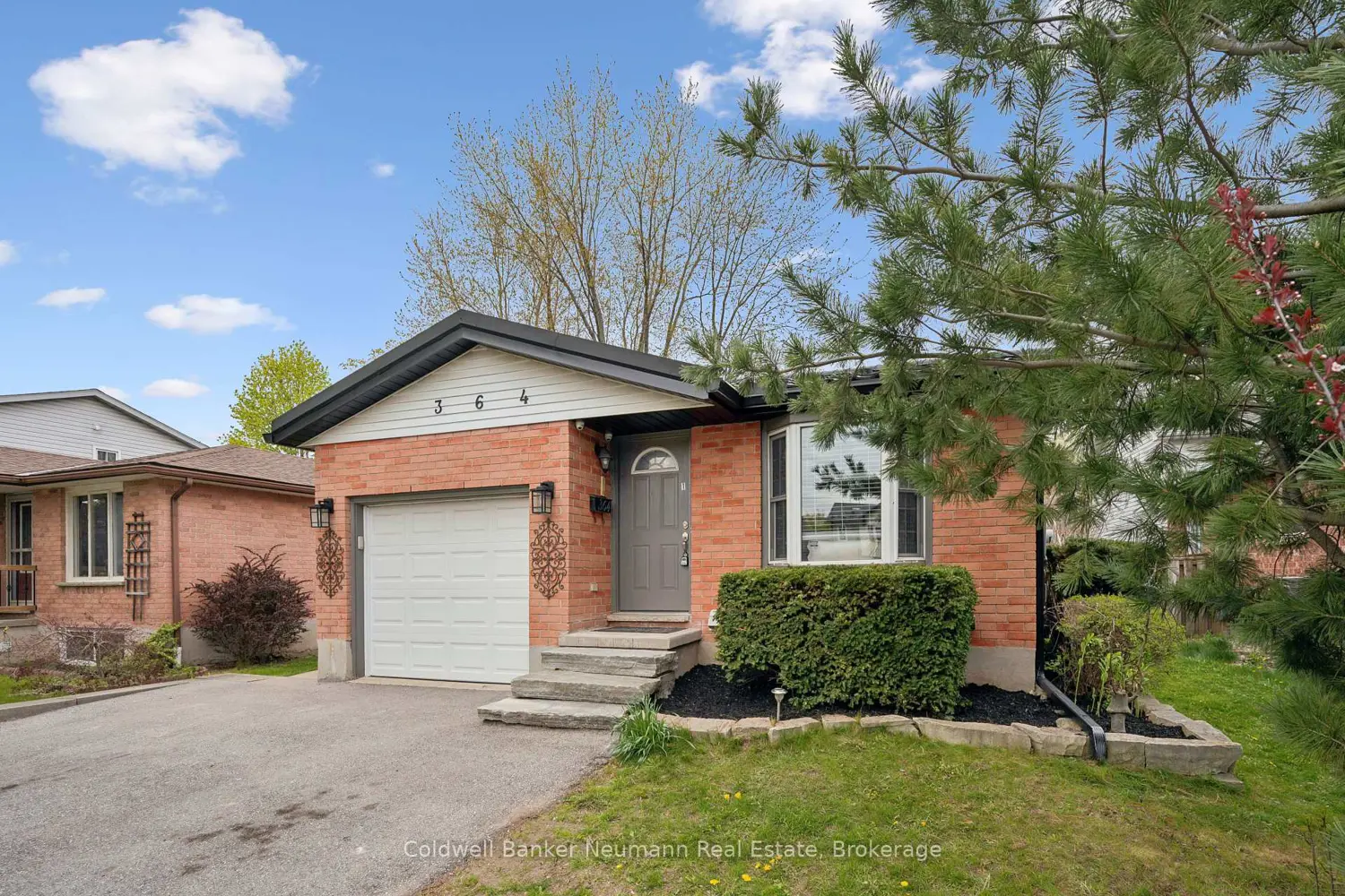 364 Imperial Road photo 2