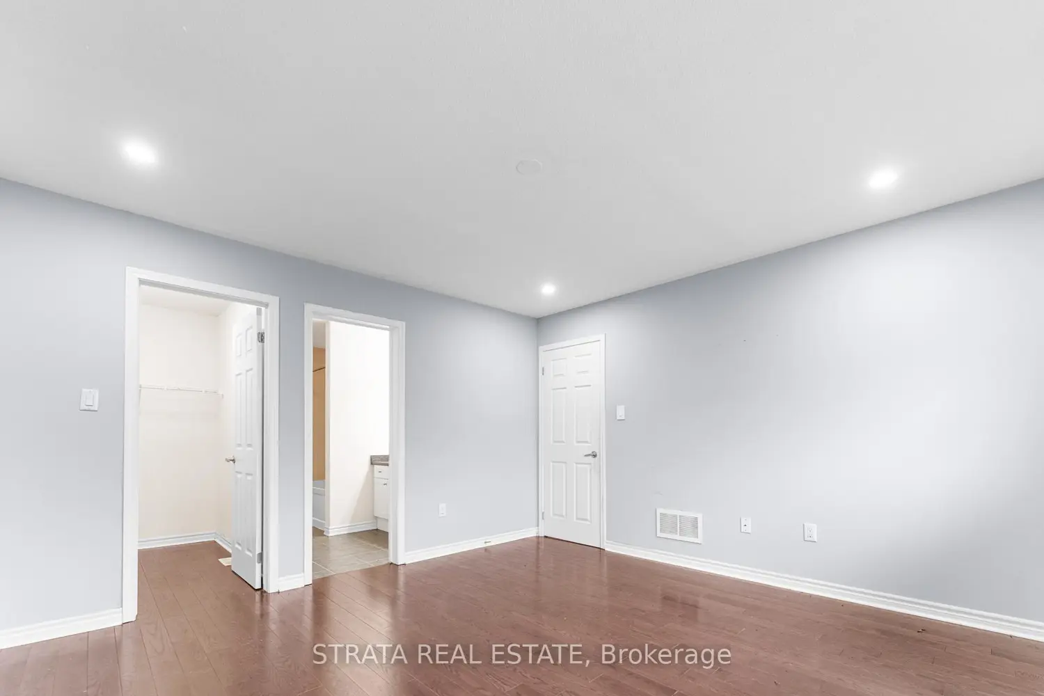358 Laundon Terrace photo 5