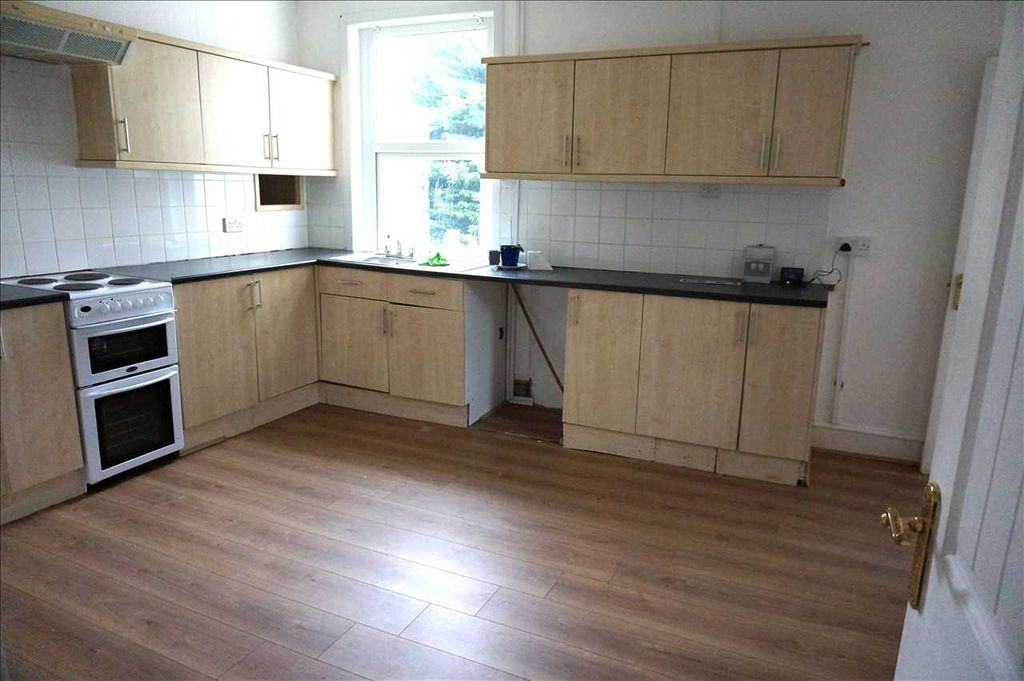 Additional image 4 of 2 bed semi-detached house to rentTan Y Fron, Pontarddulais Road, Cross Hands, Llanelli SA14