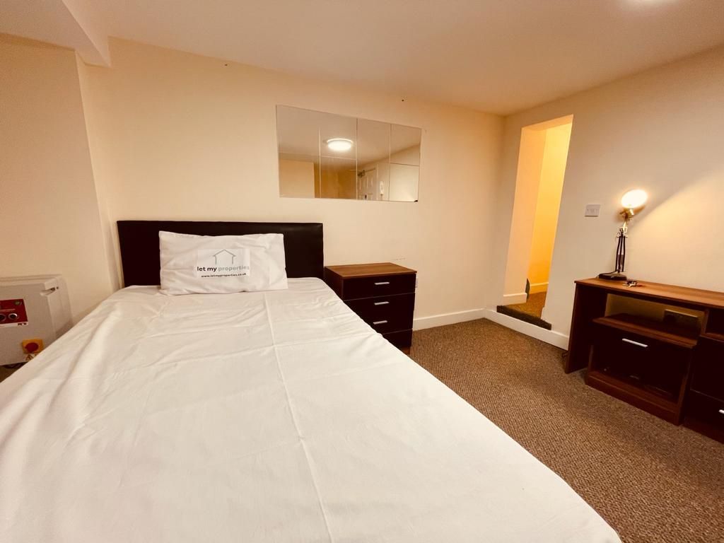 Room to rentLower Ford Street, Coventry CV1