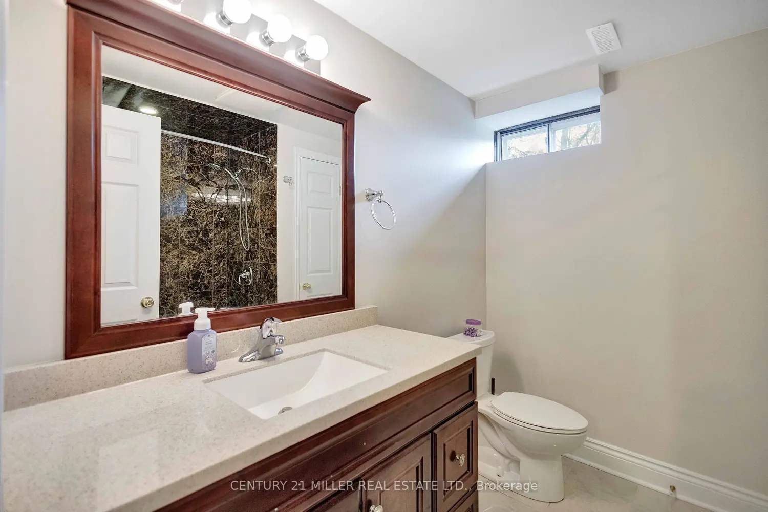 Additional image 18 of 1398 Winterberry Drive