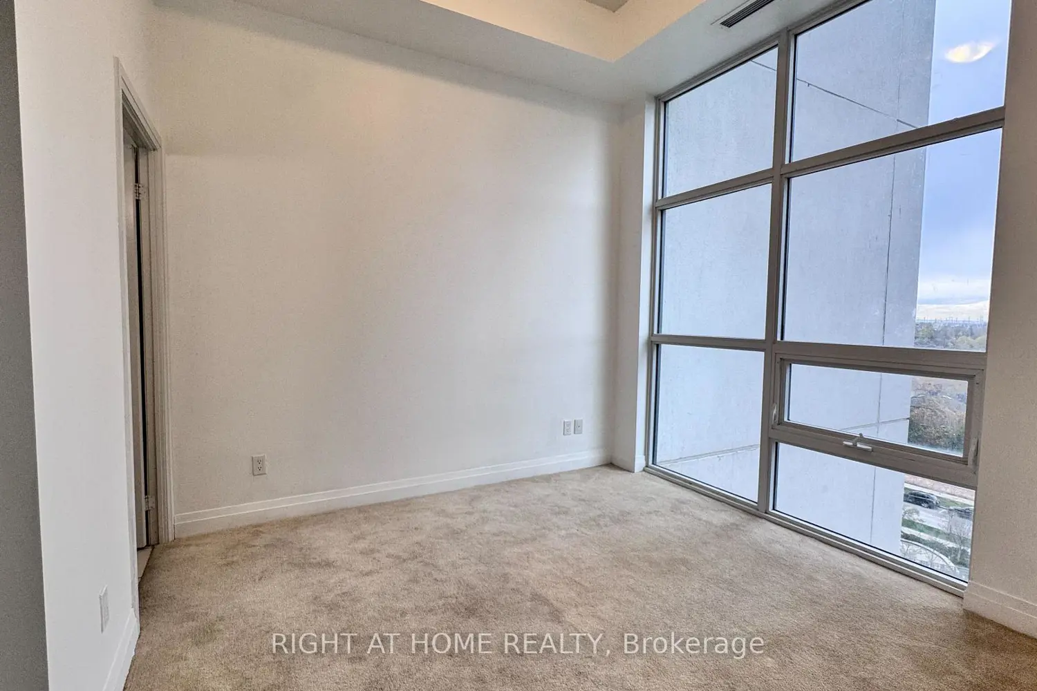 Additional image 11 of 20 Meadowglen Place 824