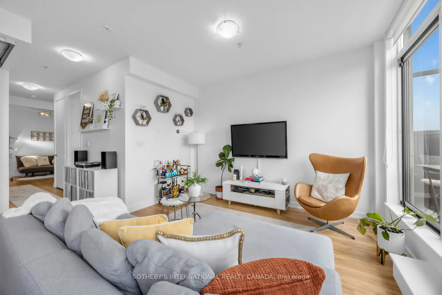 Additional image 8 of 377 Madison Avenue 714