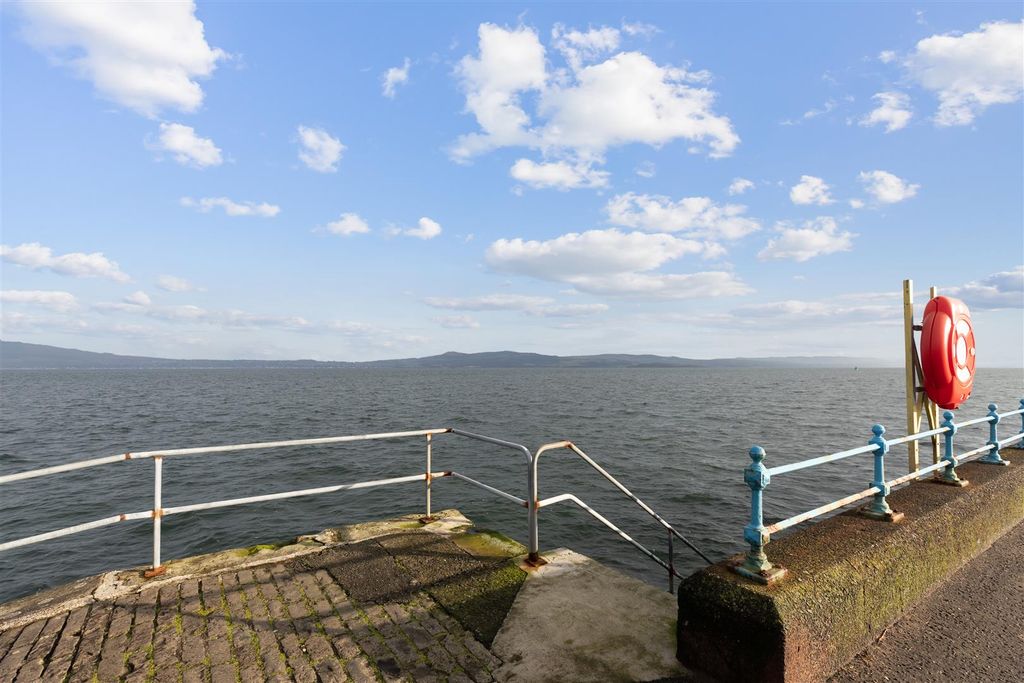 Additional image 25 of 4 bed flat for saleEsplanade, Greenock PA16