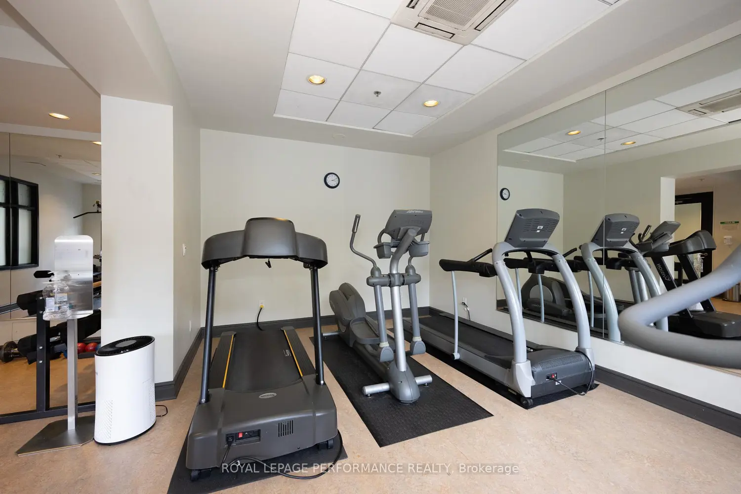 Additional image 16 of 95 Bronson Avenue 1006