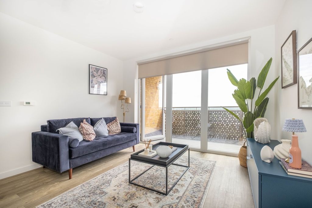 1 bed flat to rentElmsleigh Road, Staines TW18