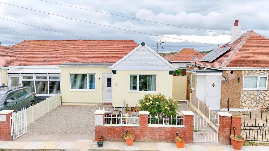 2 bed bungalow for saleArnold Gardens, Kinmel Bay LL18