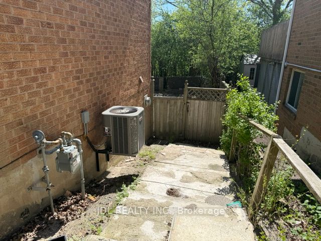 Additional image 2 of Basement-1238 Winterbourne Drive, Oakville, ON, L6J 7G3