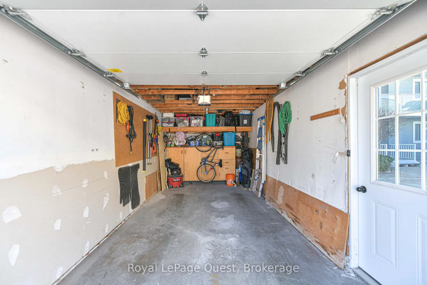Additional image 11 of 585 Atherley Road 202
