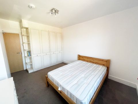 Whitley Street, Reading RG2, Room to rent