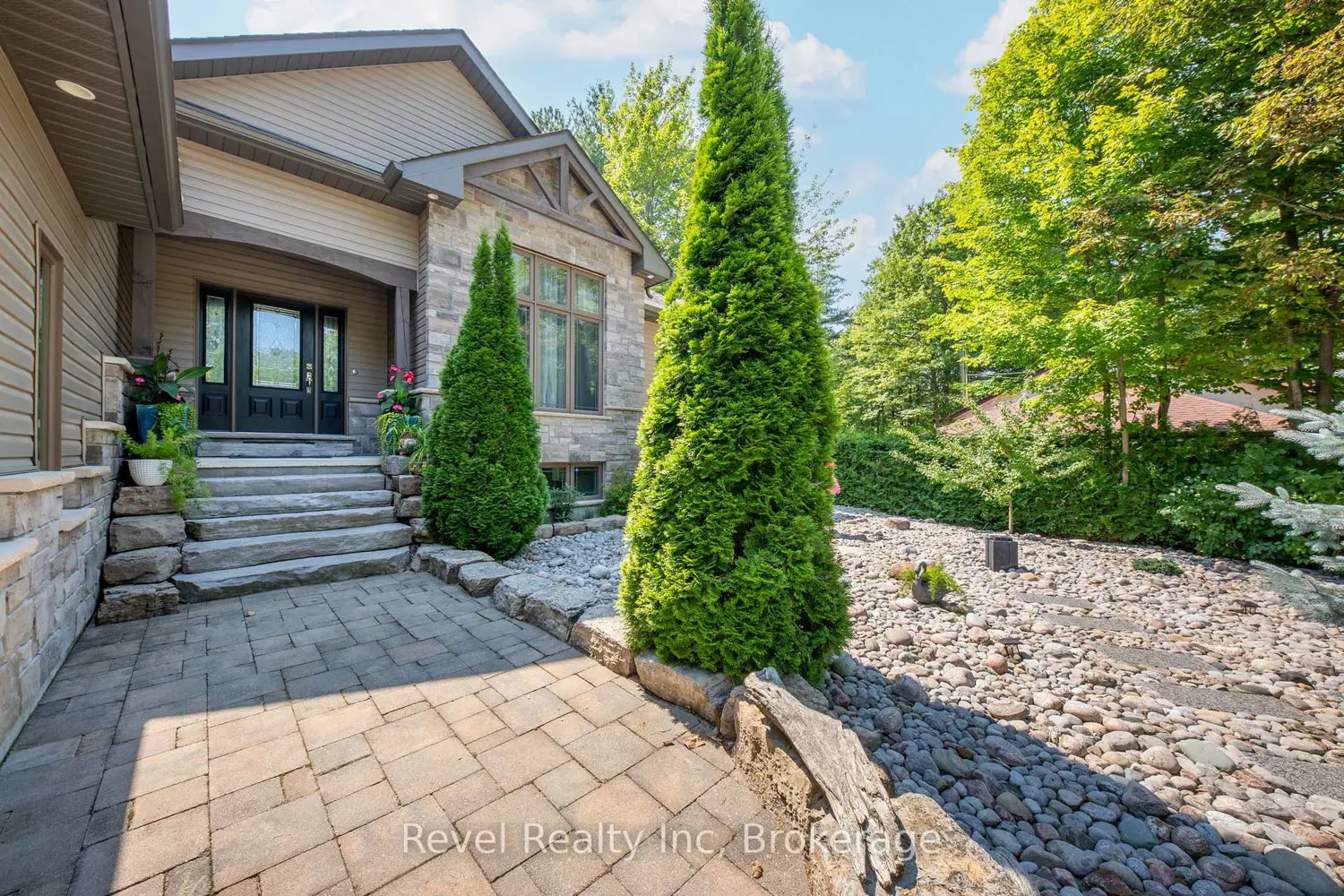 54 Vincent Circle photo 4