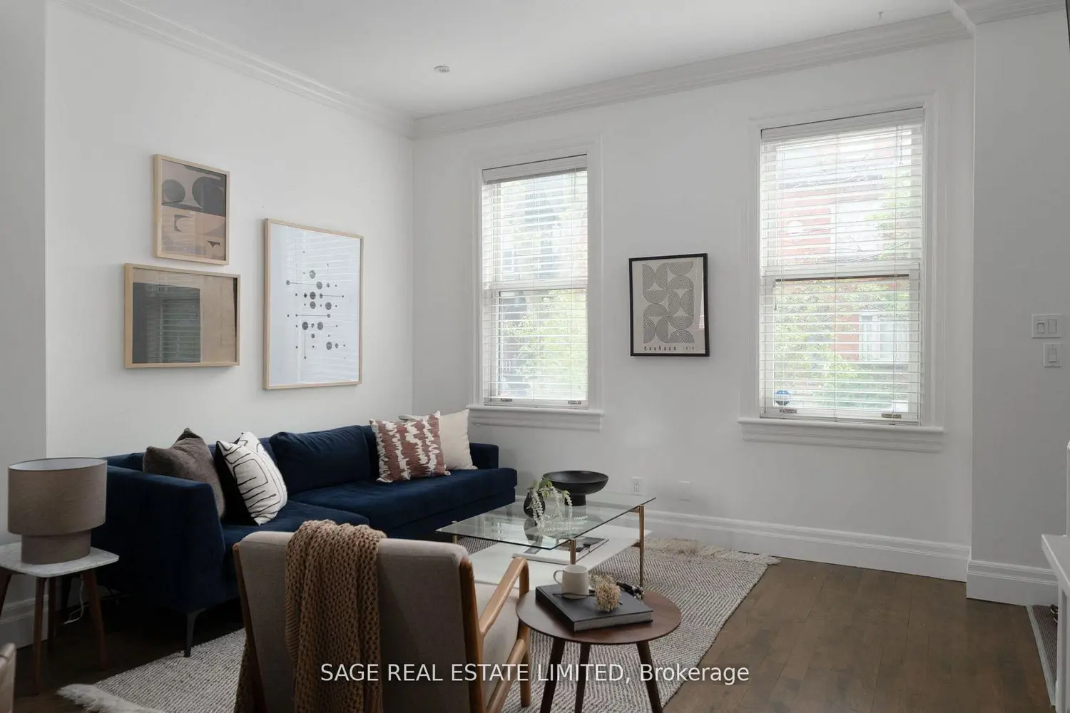 438 Sumach Street photo 2