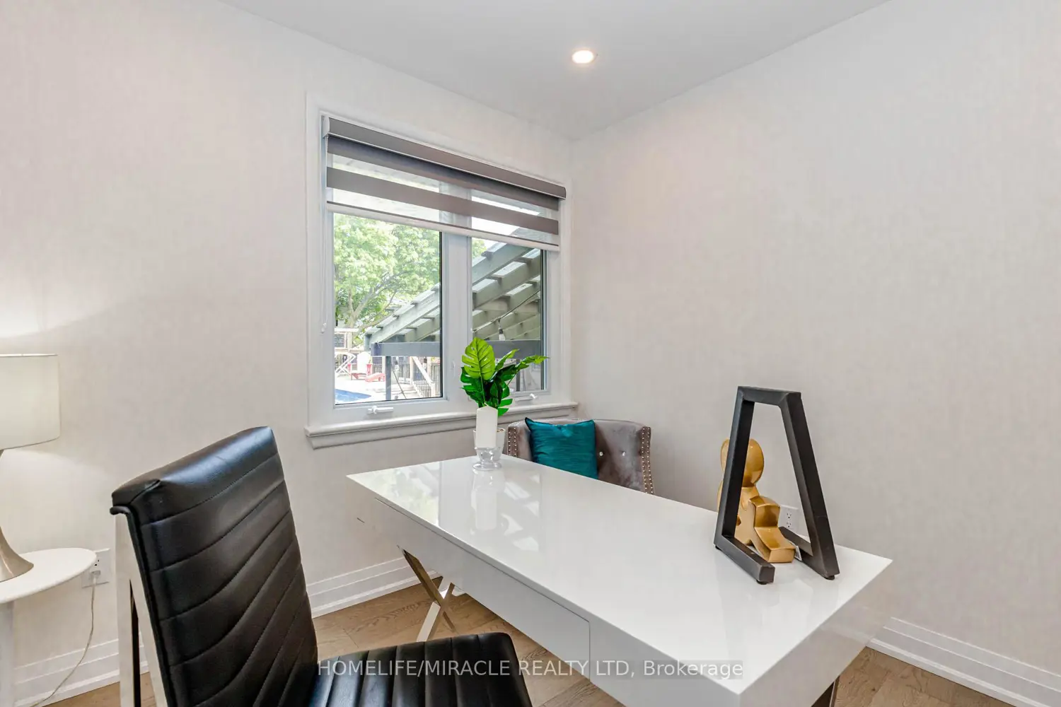 Additional image 13 of 563 Taplow Crescent