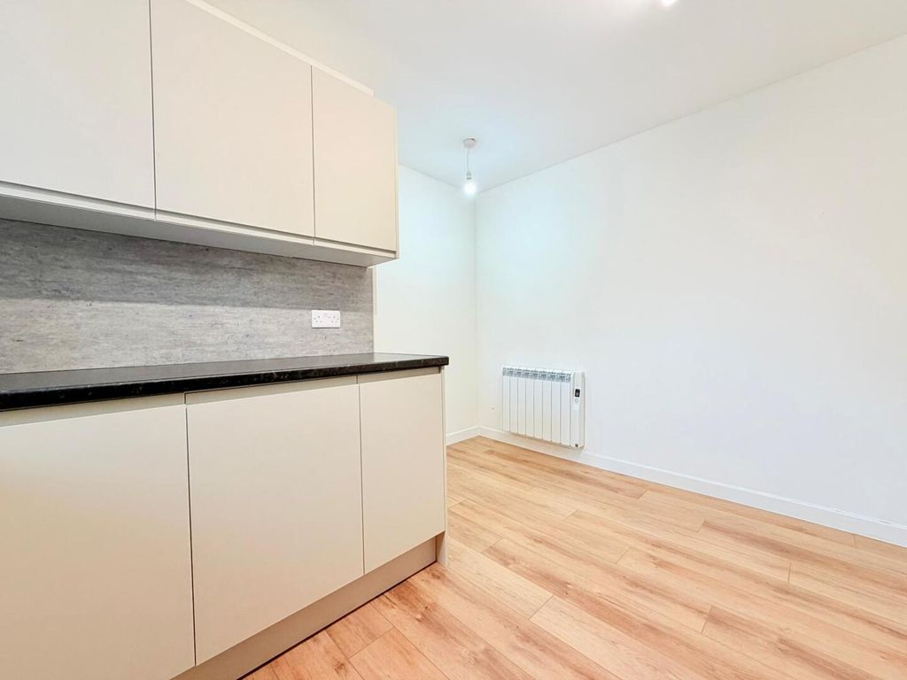 Additional image 11 of 2 bed flat to rentHigh Street, Perth PH1