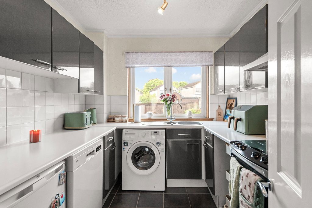 Additional image 6 of 2 bed flat for sale6 Carse View, Bo'ness EH51