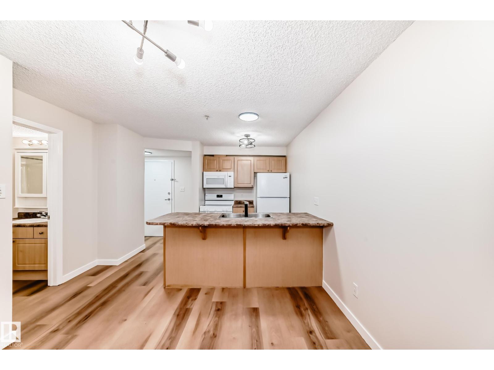 Additional image 3 of 108-12838 65 Street NW, Edmonton, AB, T5A5H3