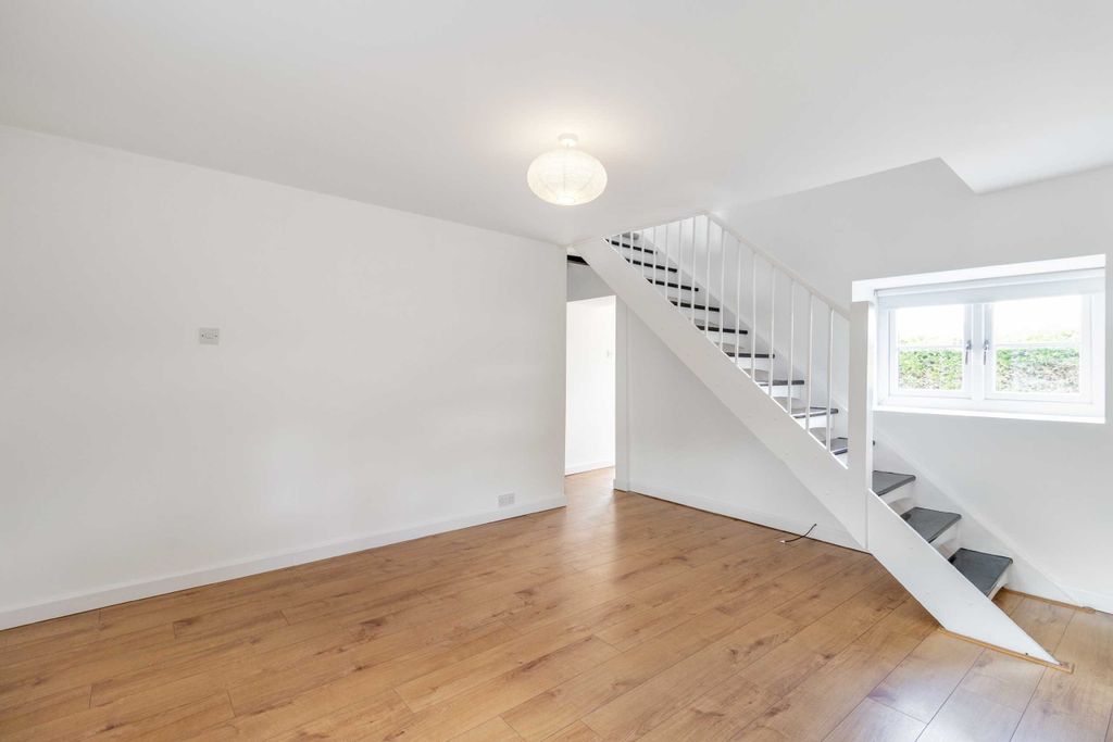 Additional image 5 of 3 bed terraced house to rentUsk, Monmouthshire NP15