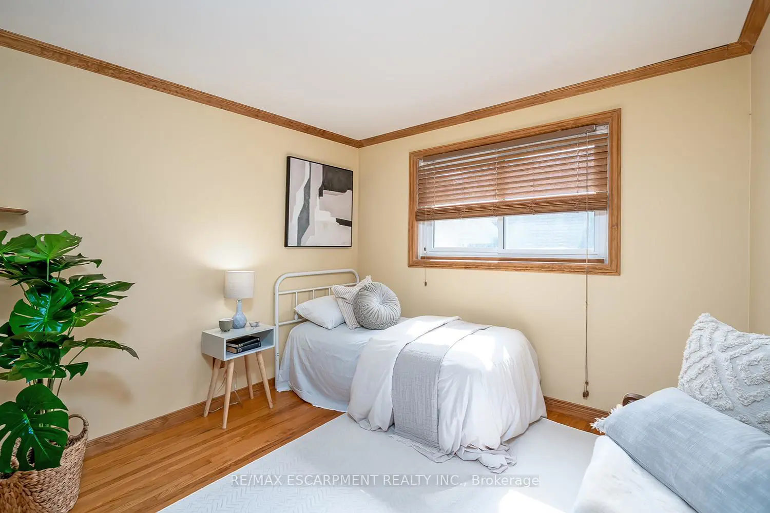 Additional image 9 of 652 Ardleigh Crescent