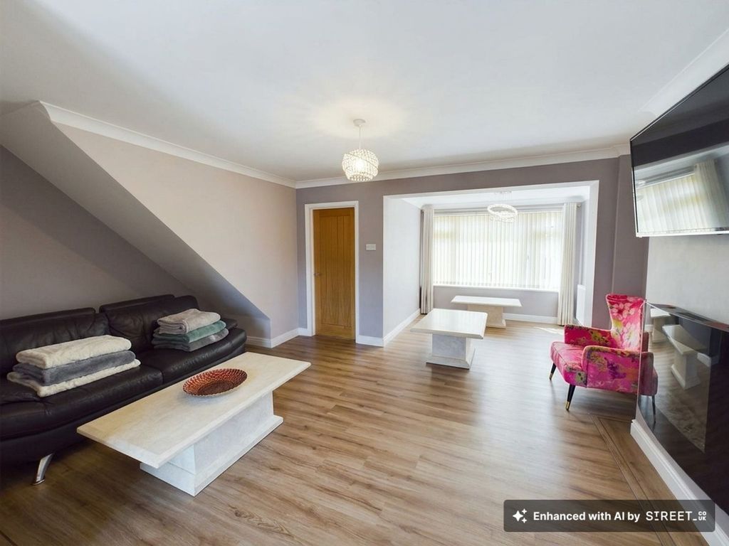 Additional image 4 of 4 bed detached house to rentCastle Meadows, Coity CF35