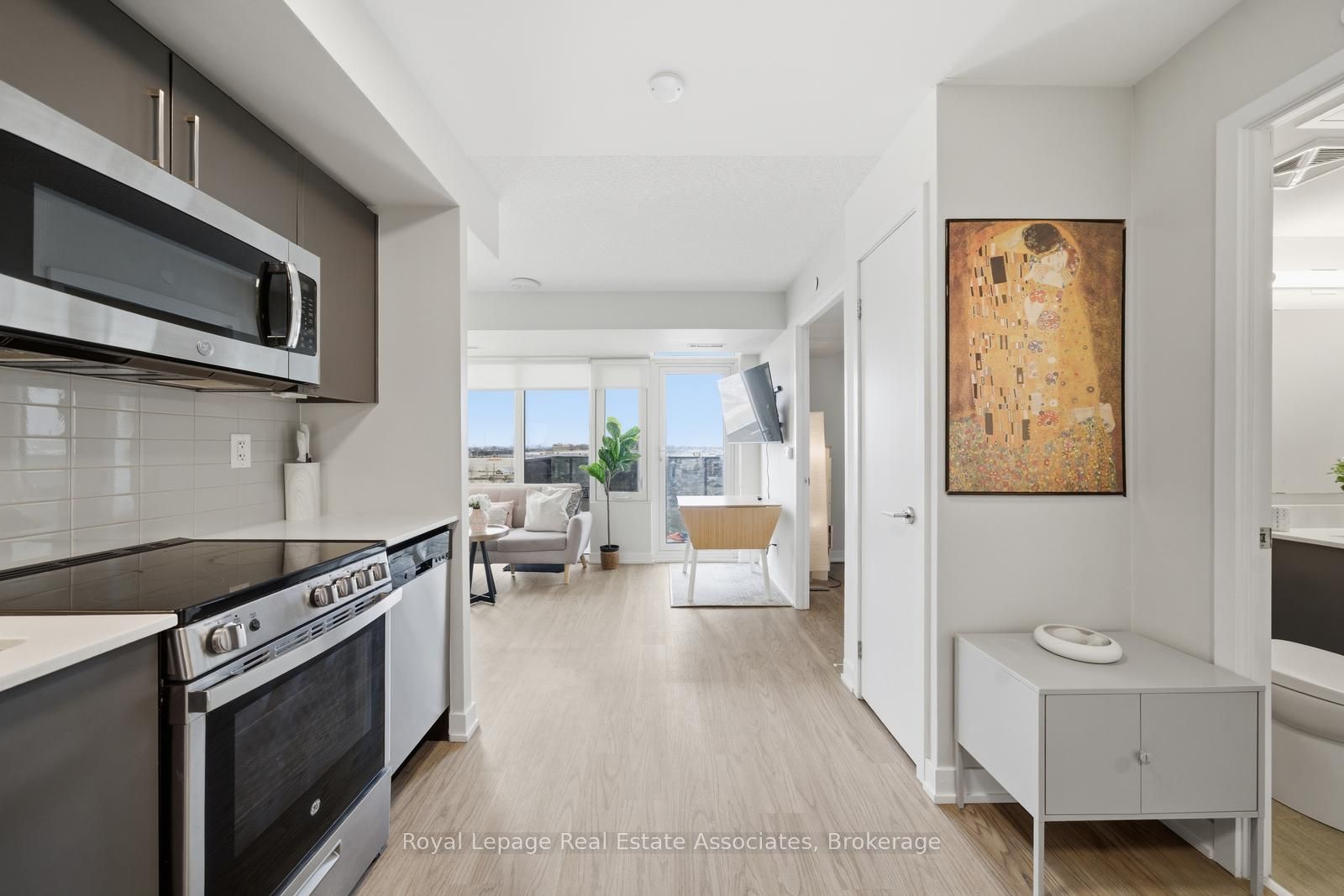 Additional image 6 of 807-38 Monte Kwinter Court, Toronto, ON, M3H 0E2