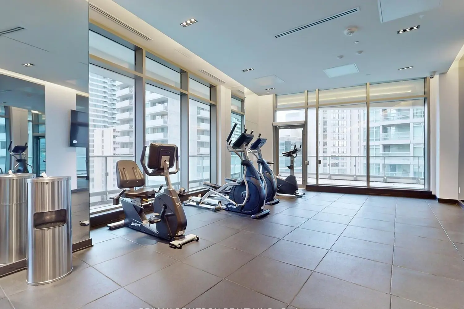 Additional image 15 of 2221 Yonge Street 213