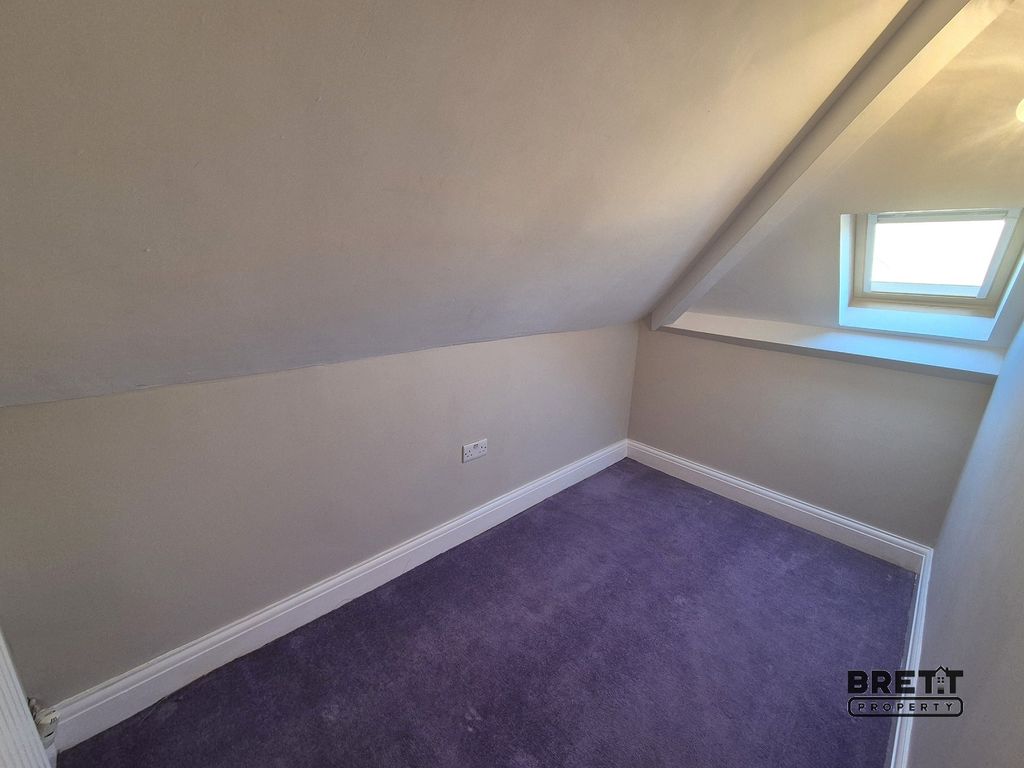 Additional image 14 of 4 bed detached house to rent14 Pointfields Crescent, Hakin, Milford Haven, Pembrokeshire. SA73