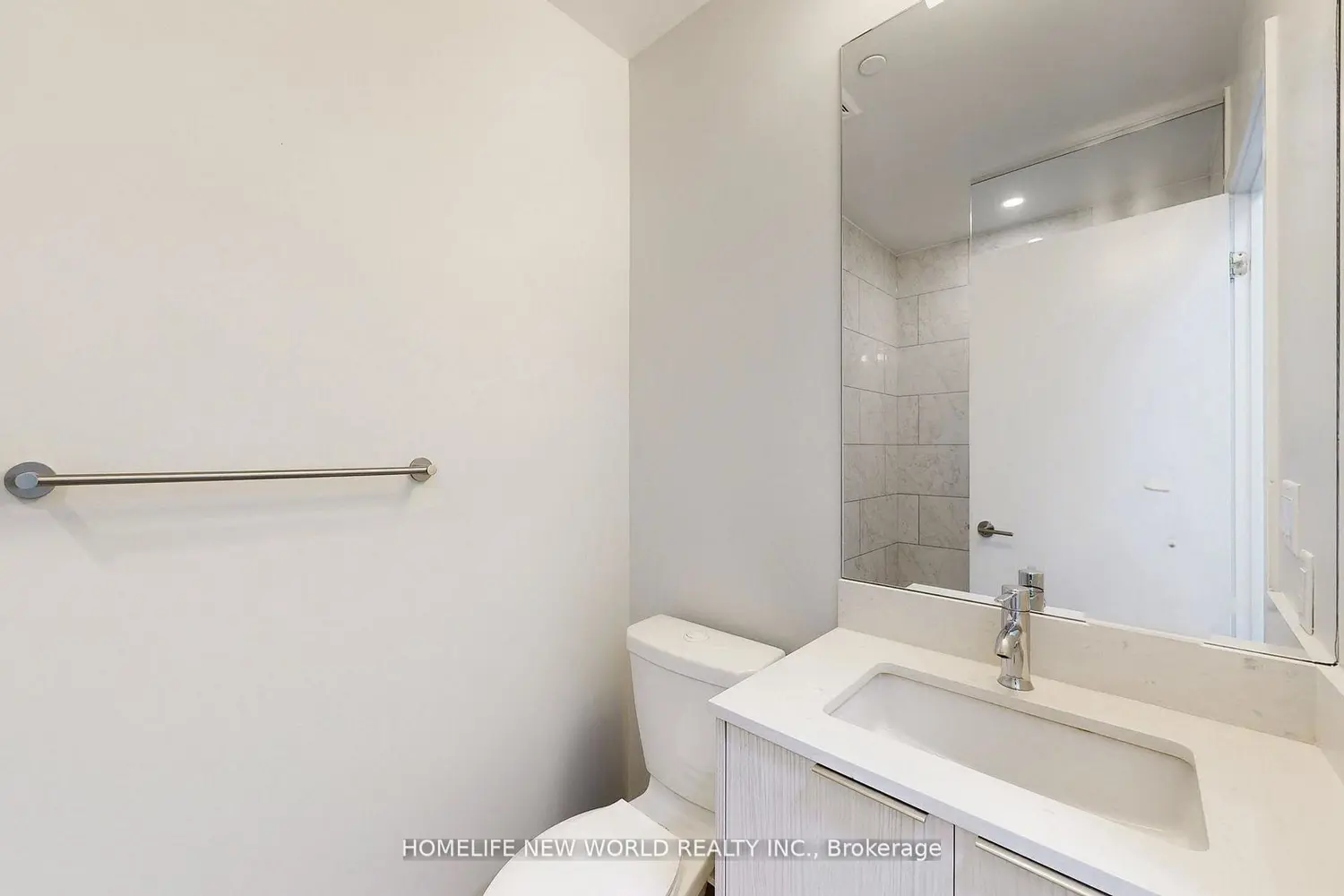 32 Forest Manor Road 317 photo 5