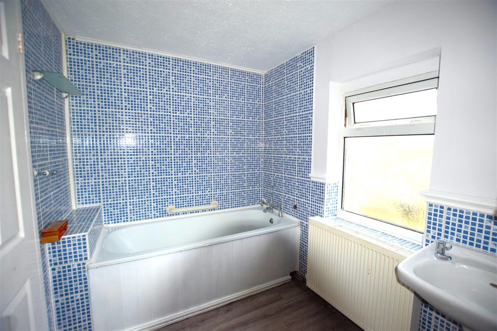 Additional image 6 of 3 bed end terrace house to rentSt. Marys Avenue, Barry CF63