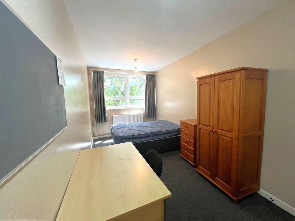 Additional image 6 of 7 bed flat to rentClassic House, Bristol BS1
