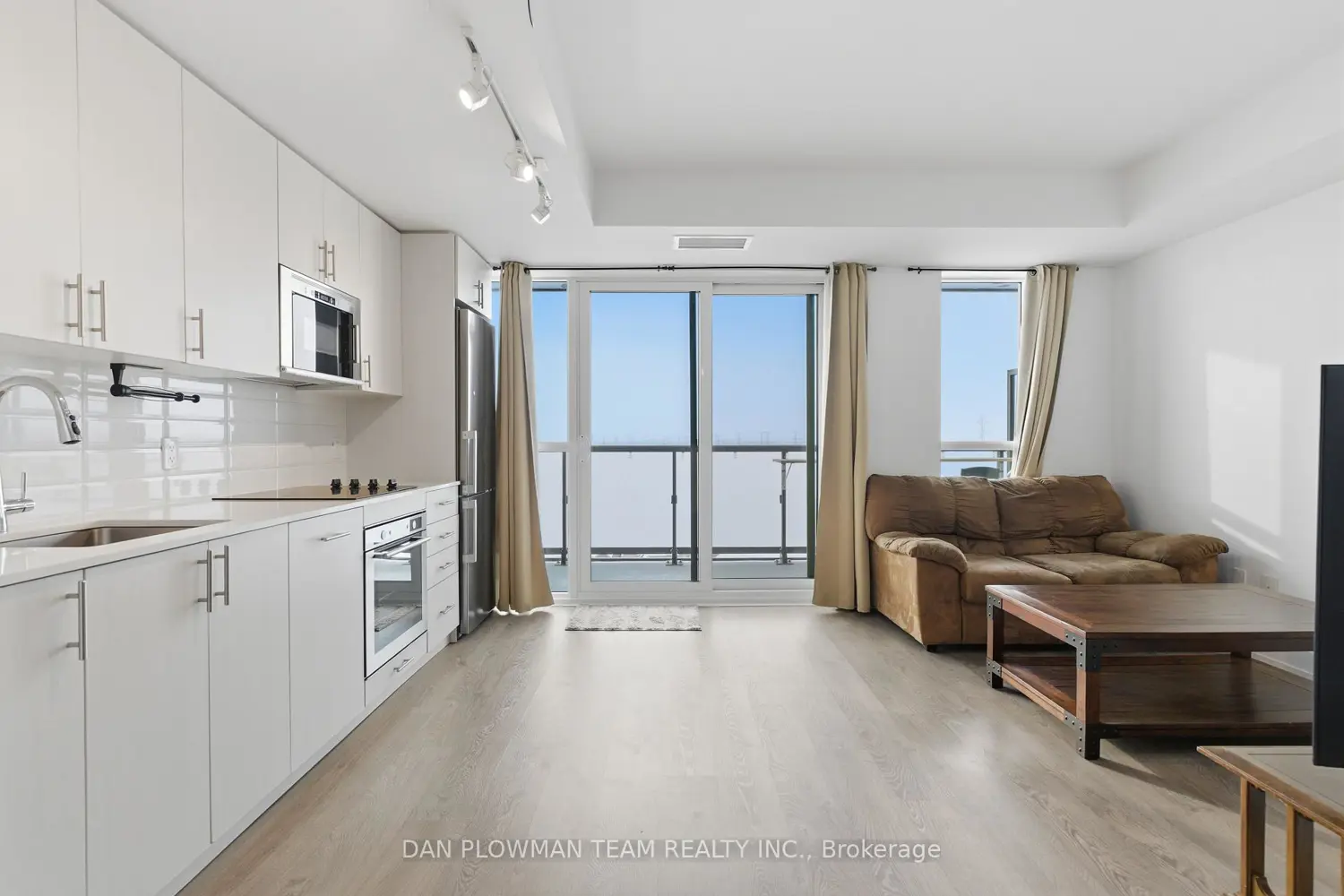 2550 Simcoe Street 1121