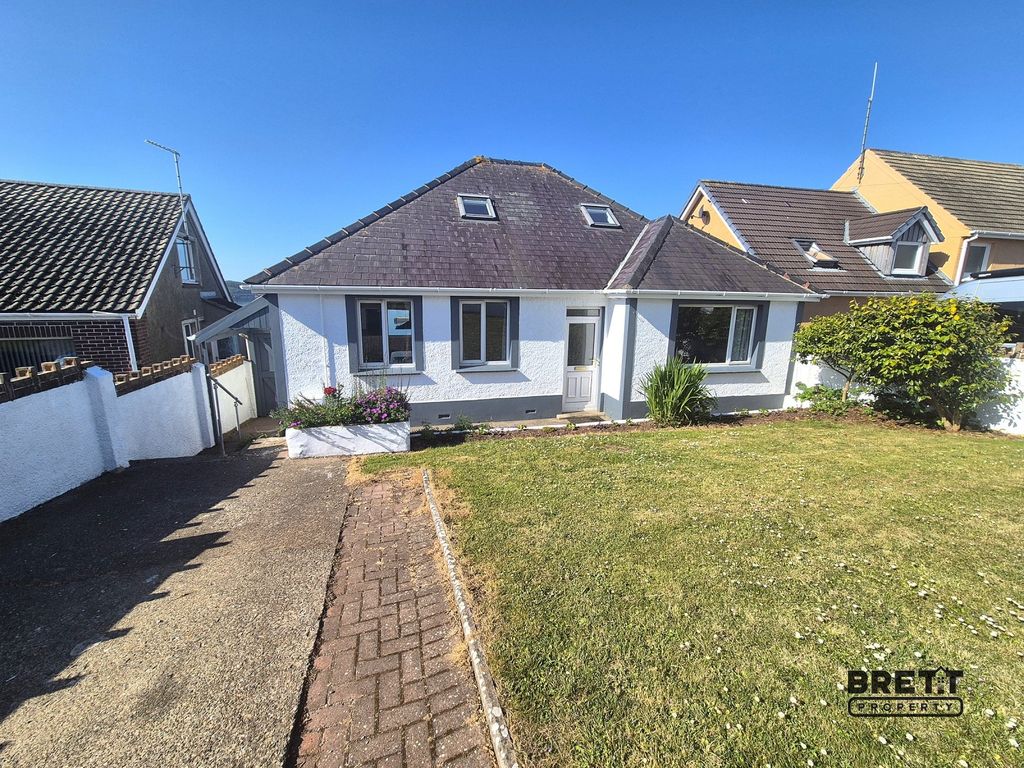 4 bed detached house to rent14 Pointfields Crescent, Hakin, Milford Haven, Pembrokeshire. SA73