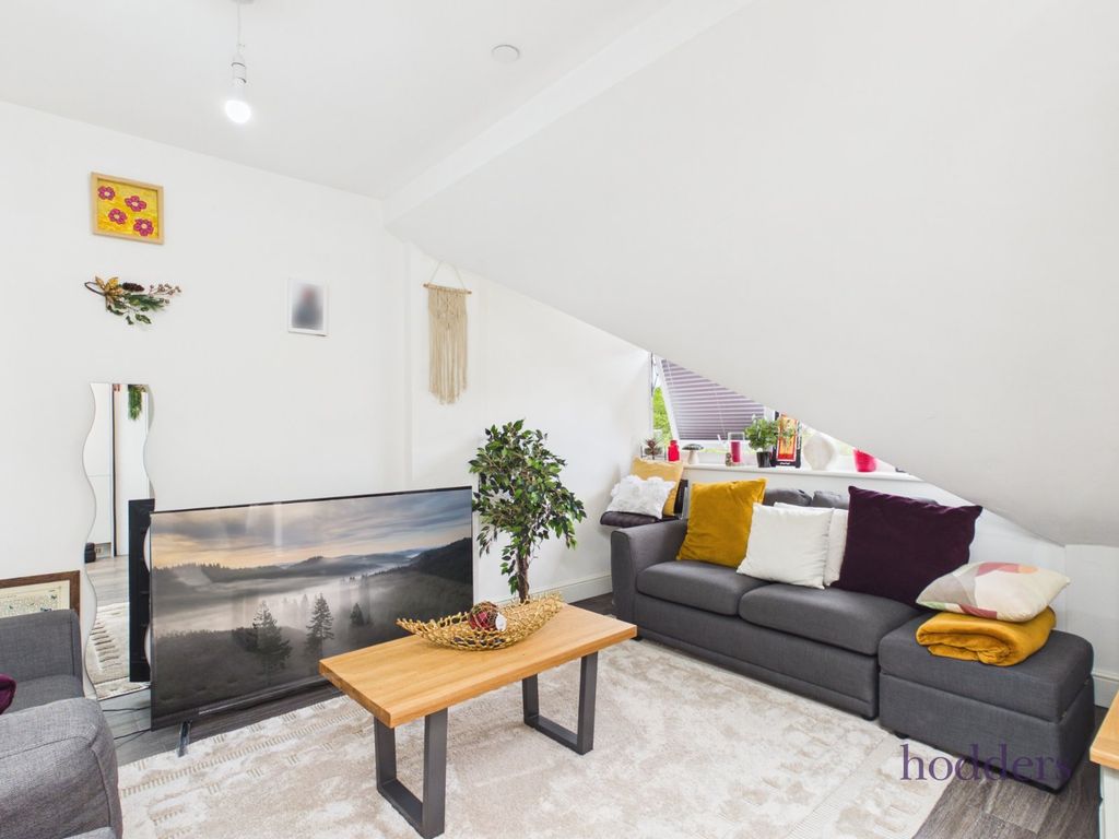 Additional image 5 of 2 bed flat to rentFour Corners Chertsey, Pound Road, Chertsey KT16