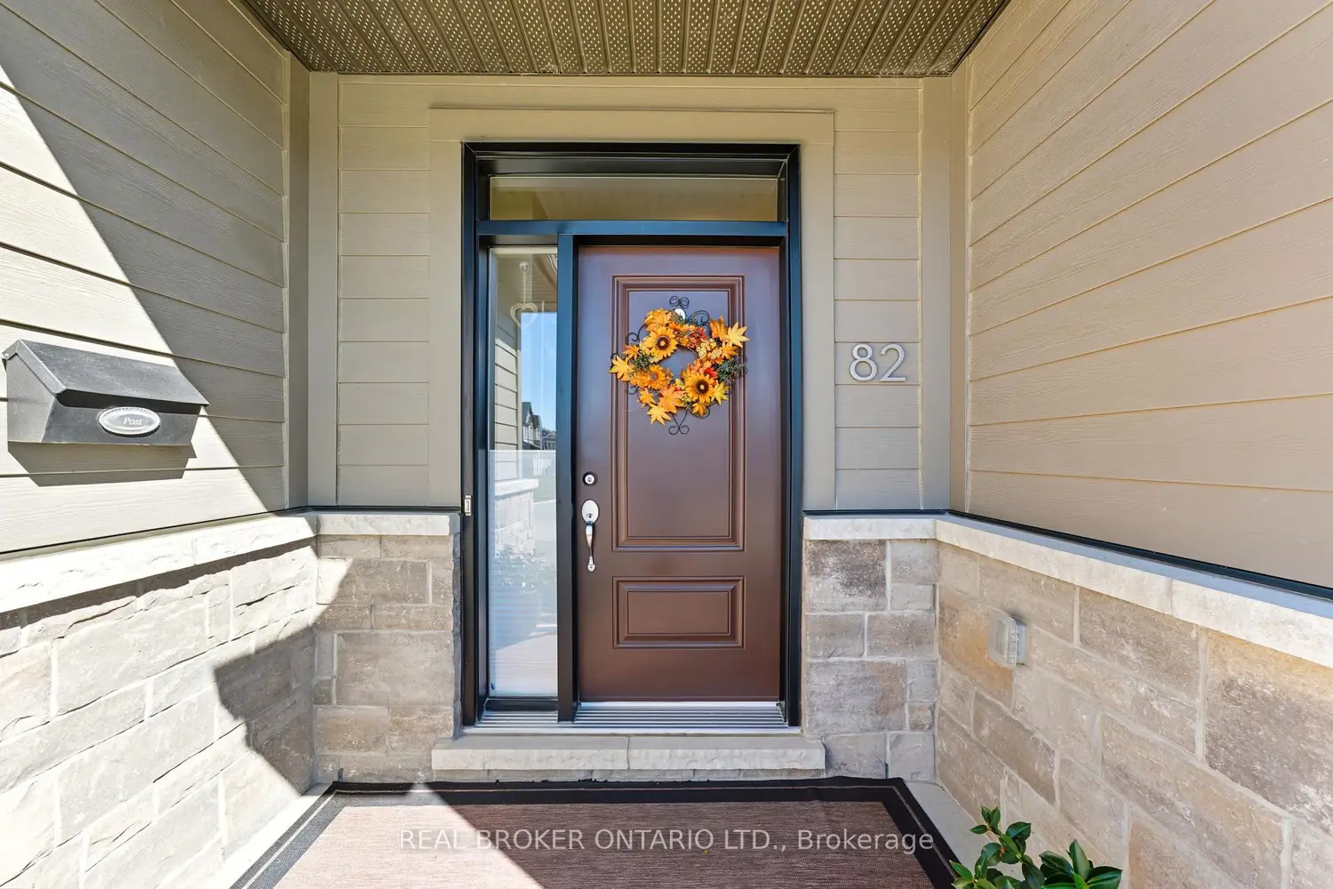 Additional image 3 of 82 Axel Crescent